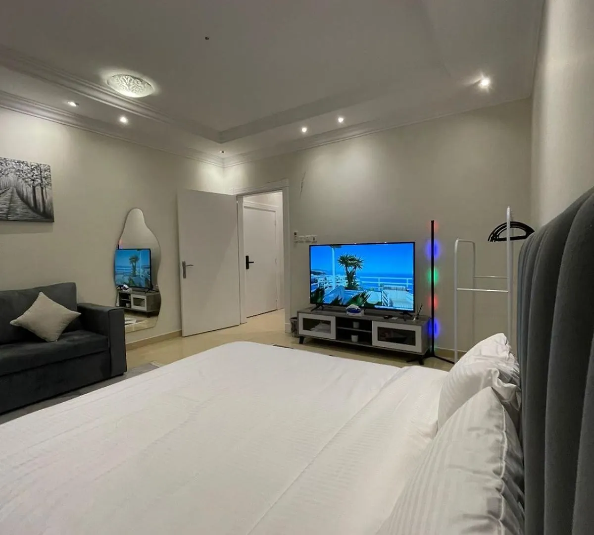 استديو فاخر بالقرب من البوليفارد Apartment Riyadh Saudi Arabia